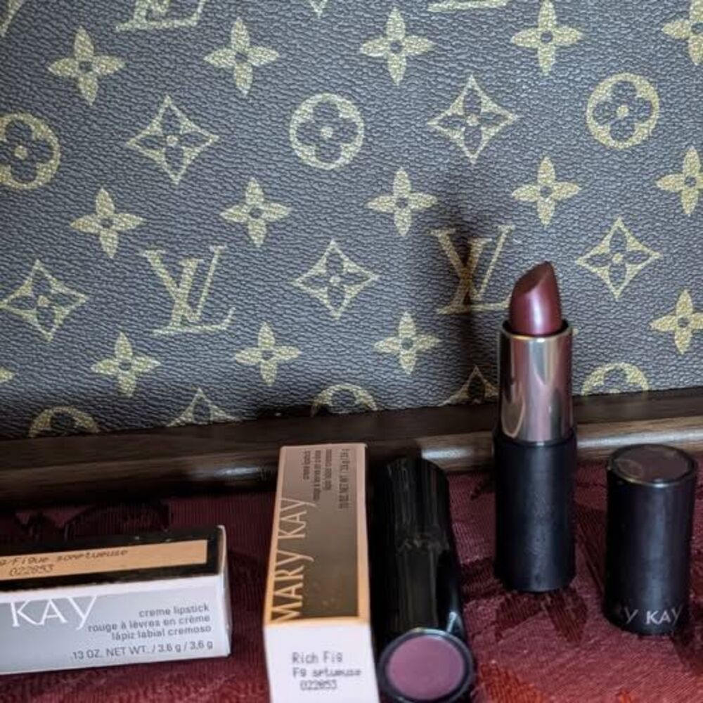 Lot of 2 Mary Kay Crème Lipstick – Rich Fig – Rare Discontinued Shade NIB